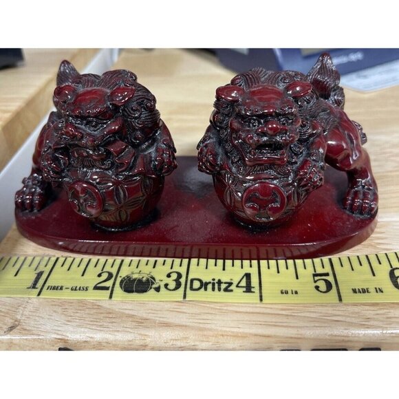 Beautiful Vintage Chinese Shisa Dogs Foo Dogs Resin Cinnabar Decor Paperweight - Picture 7 of 9